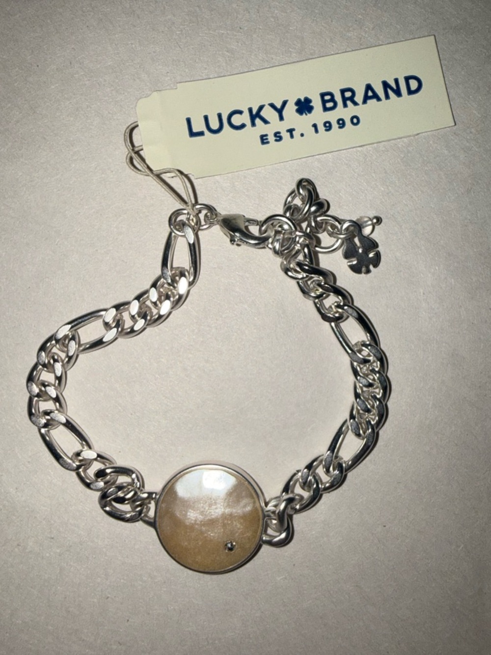 NWT Lucky Brand Figaro Chain Bracelet Mother of Pearl Cabochon Centerpiece